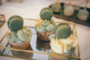 cupcakes light green